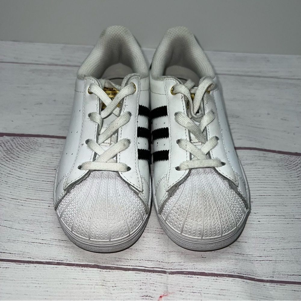Adidas Kids Superstar Stan Smith White Sneakers With Black Stripe -size 10 Youth - Picture 3 of 13